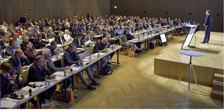 



Die Mischung macht die Veranstaltung so attraktiv: Im letzten Jahr konnte man rekordverdächtige 290 Teilnehmer auf dem Fenster-Türen-Treff im Wintersportort Alpbach bei Innsbruck begrüßen.
