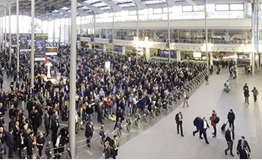 <p>
</p>

<p>
Alle 2 Jahre findet in München die BAU-Messe statt. Termin für 2021 also schon mal vormerken: 11.–16. Januar. 
</p> - © Foto: Daniel Mund / GLASWELT

