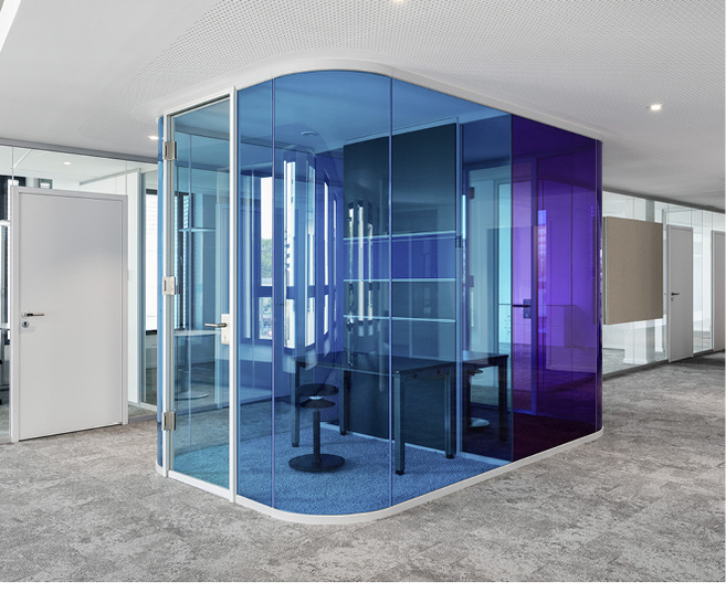 <p>
</p>

<p>
Ein besonderer Blickfang in der neuen Bürowelt in Heidelberg sind die farbigen Think Tanks von feco Systeme. Auch bei der weiteren Gestaltung kamen dort die Produkte von feco zum Einsatz.
</p> - © Foto: nikolay@kazakov.de, www.niko-design.de

