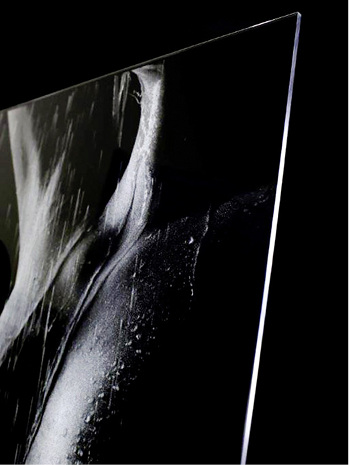 



Auf Glas gelaserte Motive können auch beleuchtet werden.
