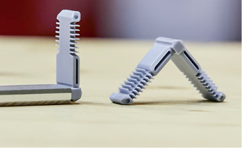 



Die neuen Eckwinkel EK Polo Connect Kunststoff sind aus Polyamid (PA6) gefertigt, mit einem Glasfaseranteil von 15 %.
