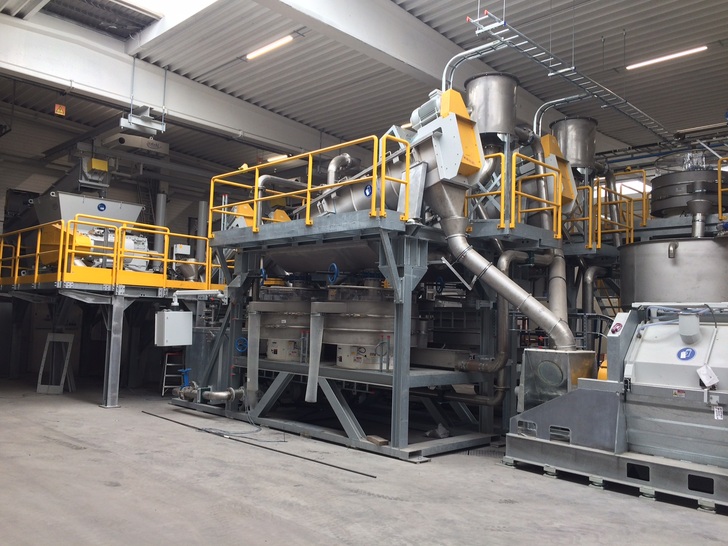 Die Deceuninck Group gab im Januar die Inbetriebnahme einer neuen Recyclinganlage am Recycling- und Aufbereitungsstandort Diksmuide (BE) bekannt.