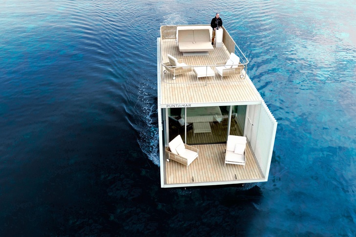 Ziel der Architekten war es, für die Gäste die Umwelt mit allen Sinnen erlebbar zu machen, während das schwimmende Haus zugleich für die Privatsphäre, Komfort und Wohlbefinden sorgt.
