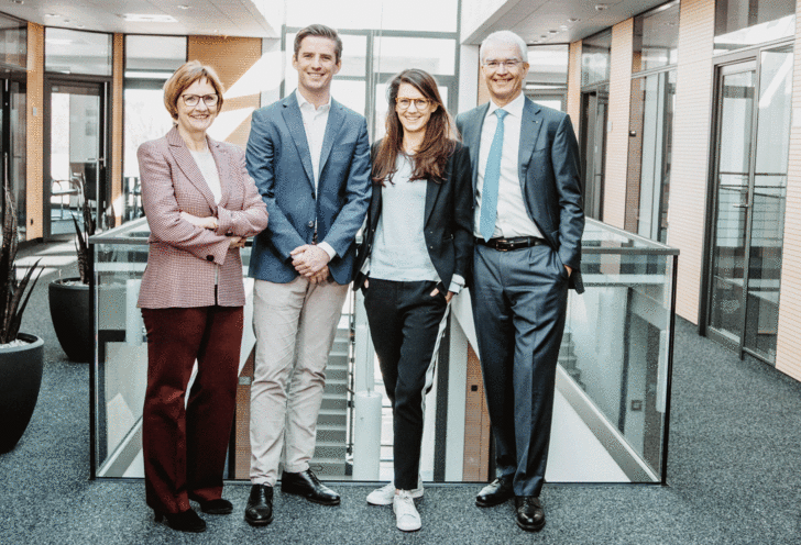 Dr. Dorothee Strunz, Alexander Strunz, Johanna Strunz und Dr. Heinrich Strunz, die geschäftsführenden Gesellschafter von Lamilux.