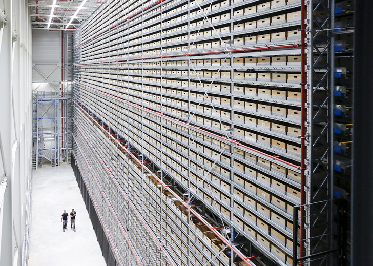 Durch die größte Einzelinvestition der Unternehmensgeschichte in Höhe von rund 80 Mio. € soll nun ein zusätzliches Logistikzentrum in Boxberg (Windischbuch) aufgebaut werden.