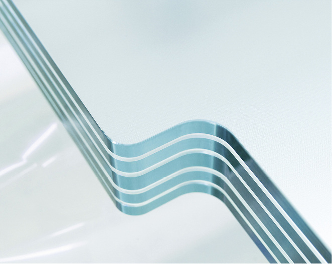 



Mit SentryGlas Xtra von Trosifol lassen sich mehrschichtige Verbundglasaufbauten leichter verarbeiten.
