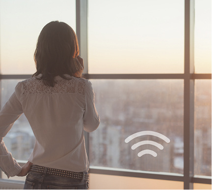 



Die gelaserte Gitterstruktur in der Glasbeschichtung von FlachglasConnect sorgt für guten Handyempfang.
