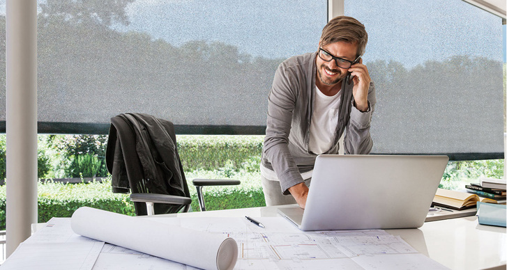 
Bestmöglicher Sonnenschutz über Tag und effiziente Nachtauskühlung bilden die Grundlage für die Sommertauglichkeit und gewährleisten, dass Häuser ohne aktive Kühlung funktionieren. 



