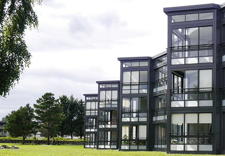 



Das patentierte Lüftungssystem „VentTech“ wird standardmäßig in allen verglasten Balkonsystemen von Balco verbaut.
