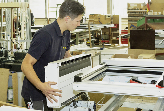 



Wie ein Rollladenkasten: Montage von Endura Twist 
