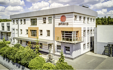 <p>
Die Firma Anwis ist seit 1979 im Sonnenschutzmarkt tätig und kann somit auf über 40 Jahre Erfahrung zurückblicken.
</p>

<p>
</p> - © Foto: Warema

