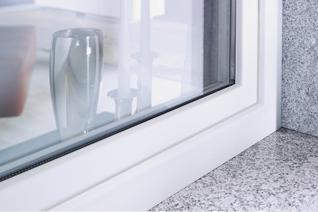 



Perfect White, oder RAL 9016 im Speziellen, wirkt wegen des leicht dunkleren Tons modern und zugleich hochwertig.
