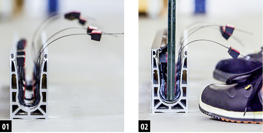 <p>
</p>

<p>
01: Die Glaslager sind bereits vormontiert und verfügen über je vier Befestigungselemente. Sie werden als Einheit in gleichmäßigen Abständen auf einen Meter in das Profil eingelegt. Pro Meter Geländersystem sind je nach Glasgröße vier bzw. fünf Glaslager erforderlich.
</p>

<p>
02: Die Glasscheibe wird in die Glaslager eingesetzt und im nächsten Schritt in ihnen verankert.
</p> - © Foto: Bohle

