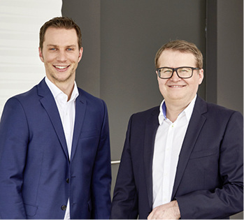 <p>
</p>

<p>
Geschäftsführer Thomas Litzlbauer und CEO und Firmeninhaber Johann Scheuringer jun (von li.).
</p> - © Foto: Eurosun

