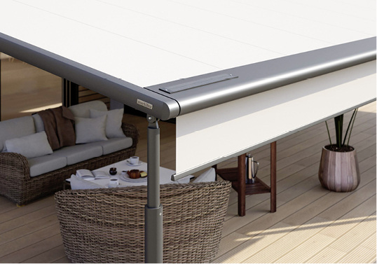 <p>
</p>

<p>
Terrassenmarkisen lassen sich optional mit integrierten Variovolants ergänzen und schaffen so zusätzlichen Sicht- und Sonnenschutz.
</p> - © Foto: Markilux

