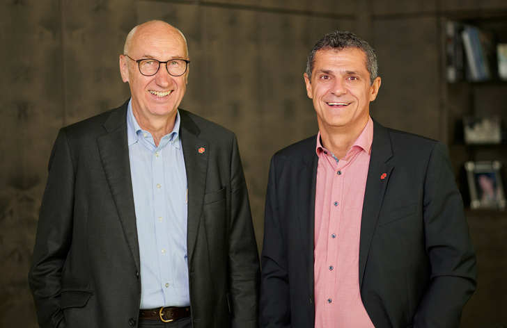 Von links: Geschäftsführender Gesellschafter Helmut Hilzinger gemeinsam mit dem neuen Geschäftsführer Christian Bandle.