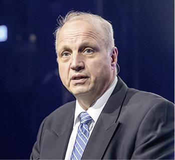 



Jorma Vitkala, der Vater der Glass Performance Days bei seiner Abschiedsrede als GPD-Chairman.
