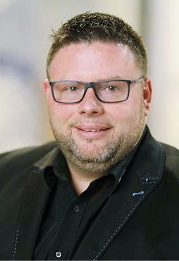 



Alexander Dupp ist Tischlermeister und öffentlich bestellter und vereidigter Sachverständiger sowie Sachkundiger für kraftbetätigte Türen und Tore.
