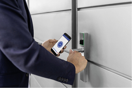 <p>
Mit „dormakaba jay cloud“ können Unternehmen die gesamte Zeitwirtschaft und Zutrittskontrolle bequem in ihrem SAP-System organisieren und administrieren.
</p>
<p>
</p> - © Foto: dormakaba
 
Mit „dormakaba jay cloud“ können Unternehmen die gesamte Zeitwirtschaft und Zutrittskontrolle bequem in ihrem SAP-System organisieren und administrieren.