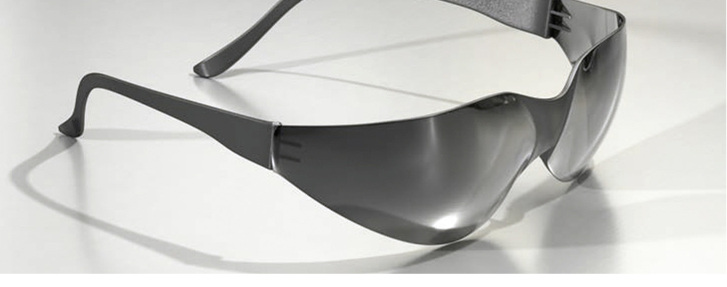 



Sonnenbrillen, die bei der Arbeit getragen werden, müssen für den gewerblichen Bereich geeignet und nach DIN EN 166 bzw. DIN EN 172 gefertigt sein. Infos findet man in der UVV „Grundsätze der Prävention“ BGV A1.
