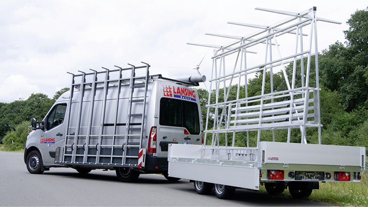 



Die Spezialisten von Lansing bieten vielfältige Anhänger für den Glas und Fenstertransport an, die im Unternehmen komplett geplant und individuell gefertigt werden.

