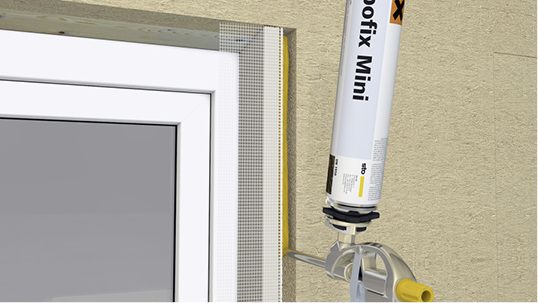 



Fehlerfreie Laibungsdämmung mit StoPrefa E 150: Das Element ist mit Armierungsputz vorbeschichtet und kann dank fest verbundener Gewebefahnen und Gewebe-Eckwinkel sicher an das Flächen-WDVS angeschlossen werden.
