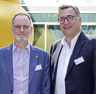 <p>
</p>

<p>
ARGE-Präsident Jens Busse (links) zusammen mit FVSB-Geschäftsführer Stephan Schmidt
</p> - © Foto: FVSB

