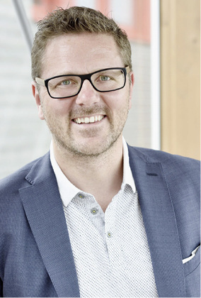 



Daniel Pesserer von Adler sprach auf einem Symposium der neu gegründete Digital Printing Association (DIPA) über die Zukunft des Digitaldrucks.
