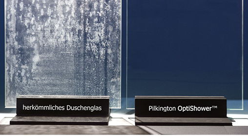 <p>
</p>

<p>
Nach Auskunft der Entwickler hätten Langzeittests gezeigt, dass Pilkington OptiShower im Vergleich zu herkömmlichem Glas beständig bleibt.
</p> - © Foto: Pilkington Deutschland AG

