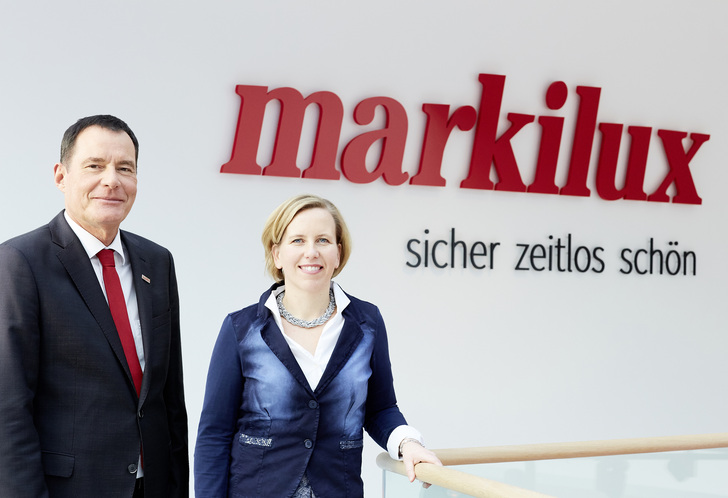 “Sonnenschutz für große Flächen ist auch auf der Weltleitmesse unserer Branche in Stuttgart in den vergangenen Jahren immer wichtiger geworden“, erklärt Klaus Wuchner zusammen mit Christiane Berning, “und damit der richtige Zeitpunkt mit neuem Konzept wieder an der R+T teilzunehmen“.
