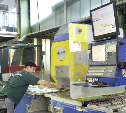 Intelligente Schnittstellen wie A+W CAM-DXF steuern unterschiedlichste Bearbeitungsmaschinen.