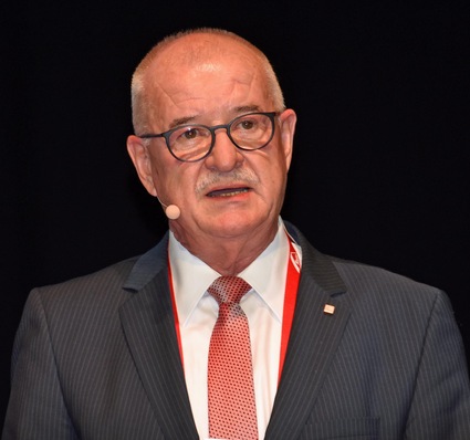 Sieht die Wirtschaft im „Wü rgegriff der Politik“: Dr. Eckhard Keill, Alleinvorstand der Roto Frank Holding.