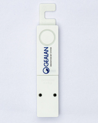 Fenstersensoren gegen Einbrecher, die unabhängig vom Beschlag, unabhängig vom Fensterprofil unsichtbar und einfach montiert werden können.