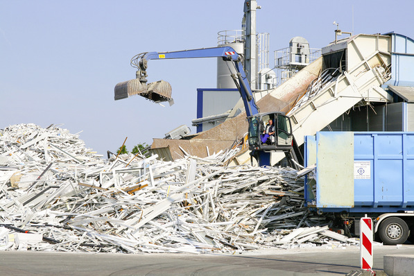 Die EU-Kommission wollte es zulassen, dass PVC-Fenster mit geringen Bleigehalt recycelt werden können. Das EU-Parlament war dagegen. 