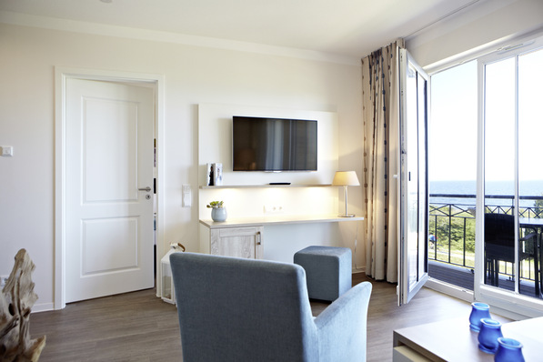 Die Räume und Appartements des Upstalsboom Aparthotels Waterkant in Börgerende-Rethwisch an der Ostsee ist stilvoll mit Türen von Prüm ausgestattet.