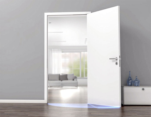 ActiveStop sorgt bei Holz- und Glastüren dafür, dass die Tür ab einem 25° Winkel bremst und sich langsam schließt.