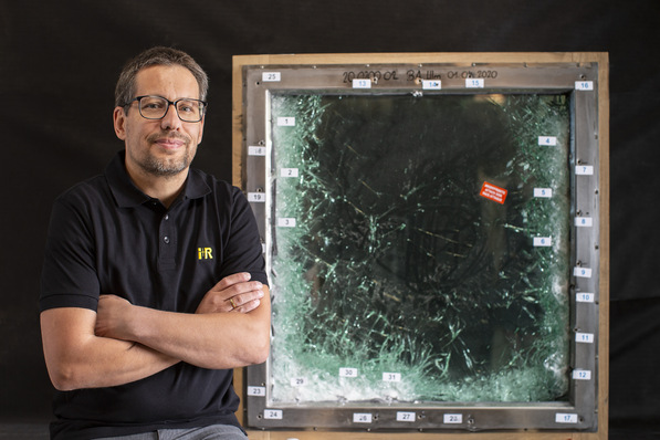 „Das neuentwickelte Fenster erfüllt höchste Sicherheitsbedürfnisse“, sagt Thorsten Hölzlsauer, Geschäftsführer i+R Fensterbau.