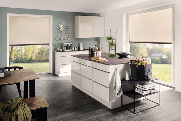 Warema SecuKit vereint automatisierten Sonnenschutz mit sicherer Notfallbedienung.