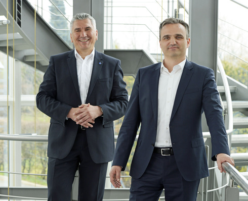 Ivica Maurović (l) ist Sprecher der Geschäftsführung und Geschäftsführer Vertrieb, Marketing und Systementwicklung;  Tino Albert ist Geschäftsführer Technik und Finanzen.
