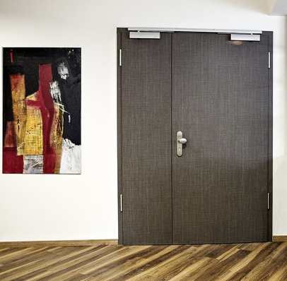 Für das Hotel Einstein im Römer-Areal lieferte Prüm die Innentüren mit einer CPL-Karo Optik sowie mit einer speziellen Premiumkante.