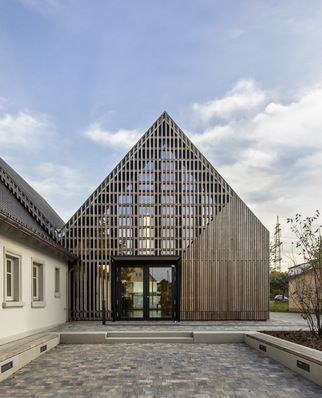 Auch die Bücherei von Gundelsheim wurde mit Gläsern von Semco ausgestattet.