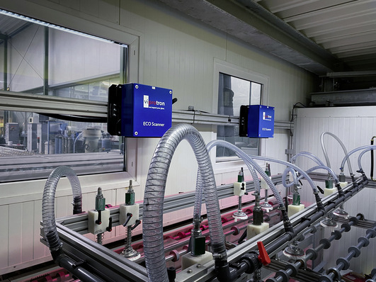 Die kompakten Kamera-Köpfe des Viprotron Scanners wurden bei Nowak in Wattenscheid horizontal über der VSG-Linie installiert.
