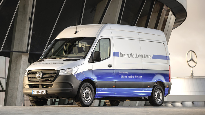 Daimler zeigt den
E-Sprinter auf der Roadshow 2019.