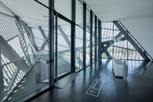 Auch das Innere des Militärmuseum in Dresden von Architekt Daniel Libeskind ist mit Vetrotech-Brandschutzglas ausgestattet.