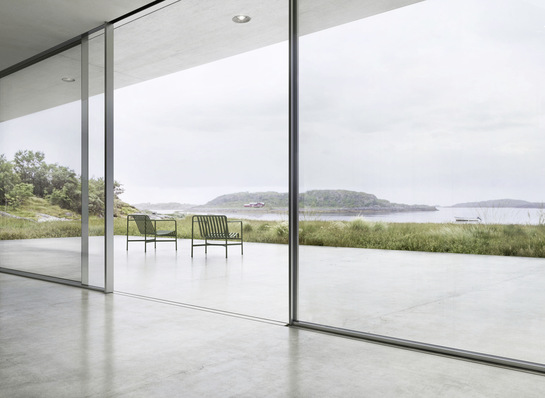 Das neue Sky-Frame-System „Plain 3“ ist durch seine­ ­ISO-Einheiten mit Swisspacer Ultimate Abstandhaltern so gut gedämmt, dass es auch in kalten Re﻿gionen verbaut werden kann.