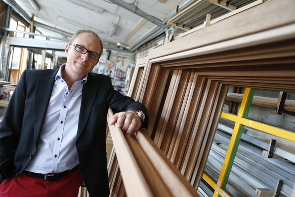 Peter Ertelt ist 1. Vorsitzender und Geschäftsführer sowie Leiter des Arbeitskreises Holzwintergärten des Bundesfachverband Wintergärten und wird in Berlin den Aufbau des Prüfungsszenarios vorstellen und die Zertifikate für Systemgeber, Planer und Monteure vorstellen.