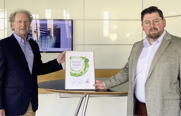 Carl und Thomas (r.) Pinnekamp﻿, Geschäftsführer von ­Teutemacher Glas