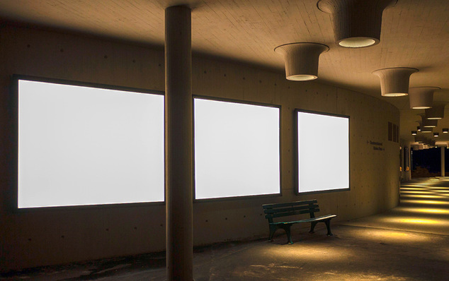 Die Lightpanels im Schauspielhaus lassen sich für Informationen, Vorschauen und auch für Werbezwecke verwenden.