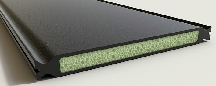 Einbaufertig: Der Alpet-Dämmsteg aus Kunststoff. Die grünliche Farbe des Füllmaterials rührt von der Verwendung von PET aus rezyklierten Flaschen her.