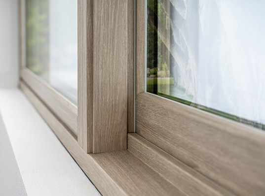 Das Schiebesystem Gealan-Smoovio wird jetzt noch flexibler. Das Angebot an Beschlagkonfigurationen wurde um Hautau Move erweitert.